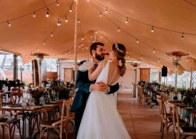 Boda bajo carpa beduina