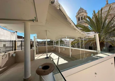 Carpa a medida para terraza con forma personalizada