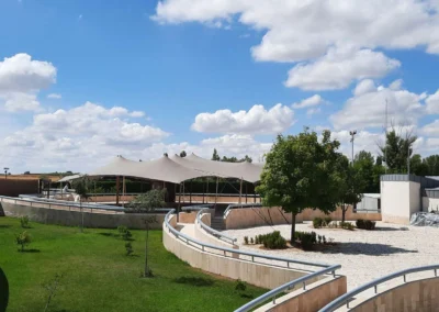Carpa beduina a medida como solución a espacio irregular