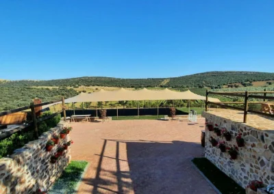 Carpa beduina beige con de 450 metros cuadrados