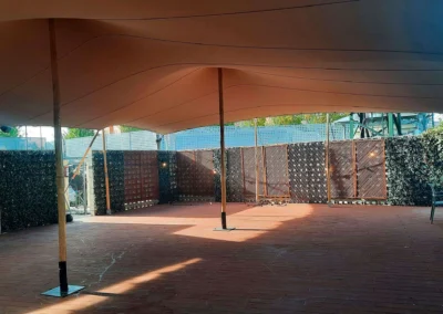 Sombra total vista Interior de carpa tensada